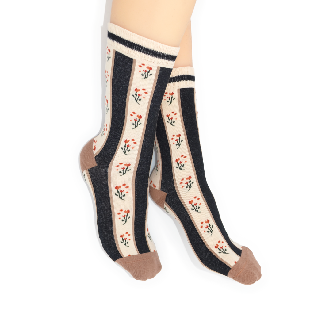 Vintage Panel Floral Quarter Crew Socks