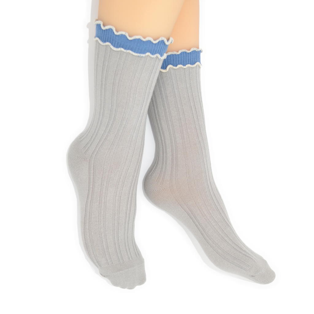 Ribbed Lettuce Edge Quarter Crew Socks - Grey