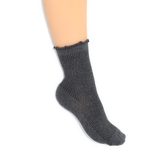 Lettuce Ruffle Top Quarter Crew Socks - Grey